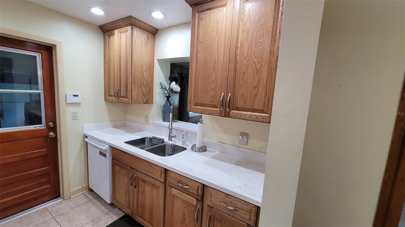 Image 7 of 39 For 7336 20th Street N