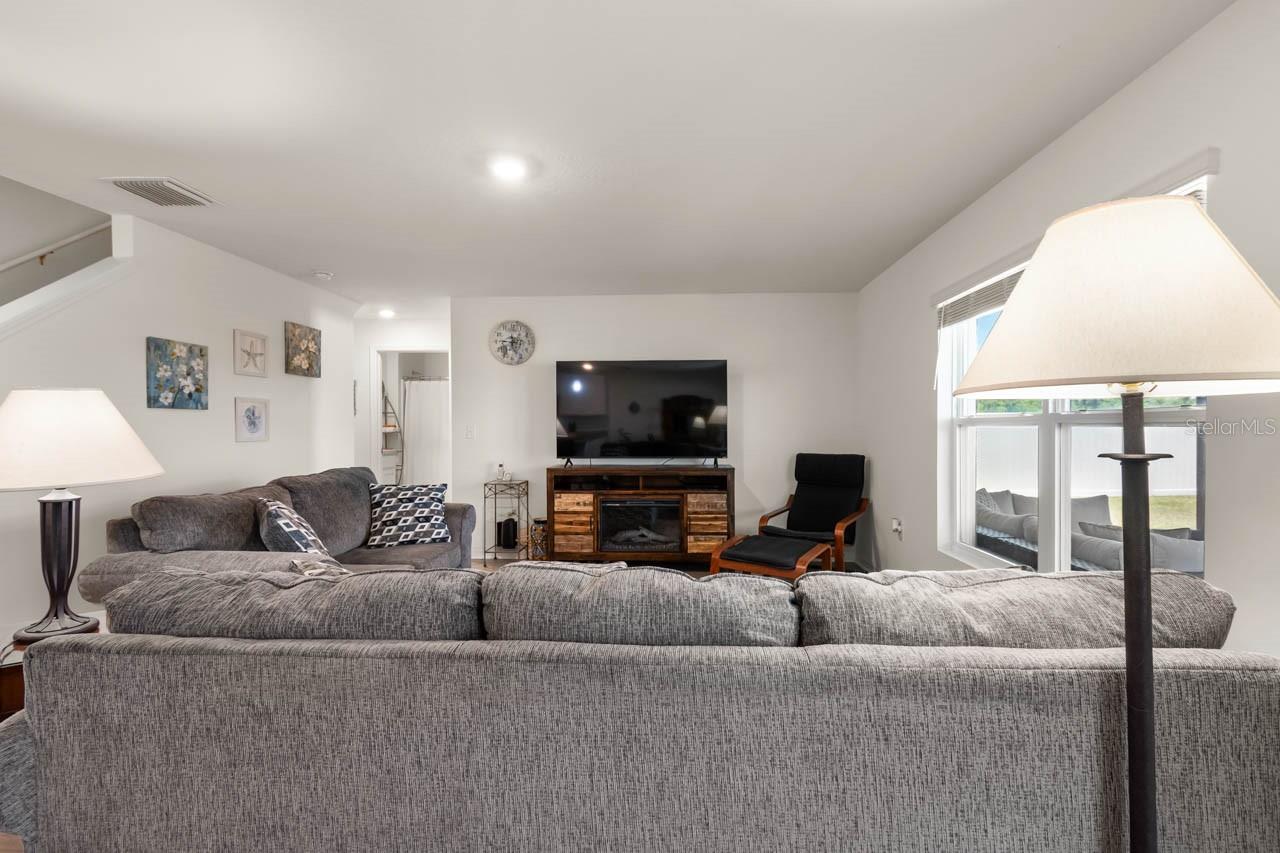 Image 12 of 61 For 718 Tidal Rock Avenue