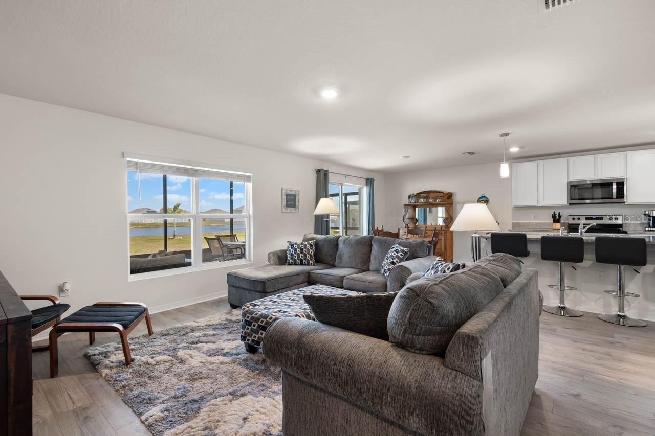 Image 13 of 61 For 718 Tidal Rock Avenue