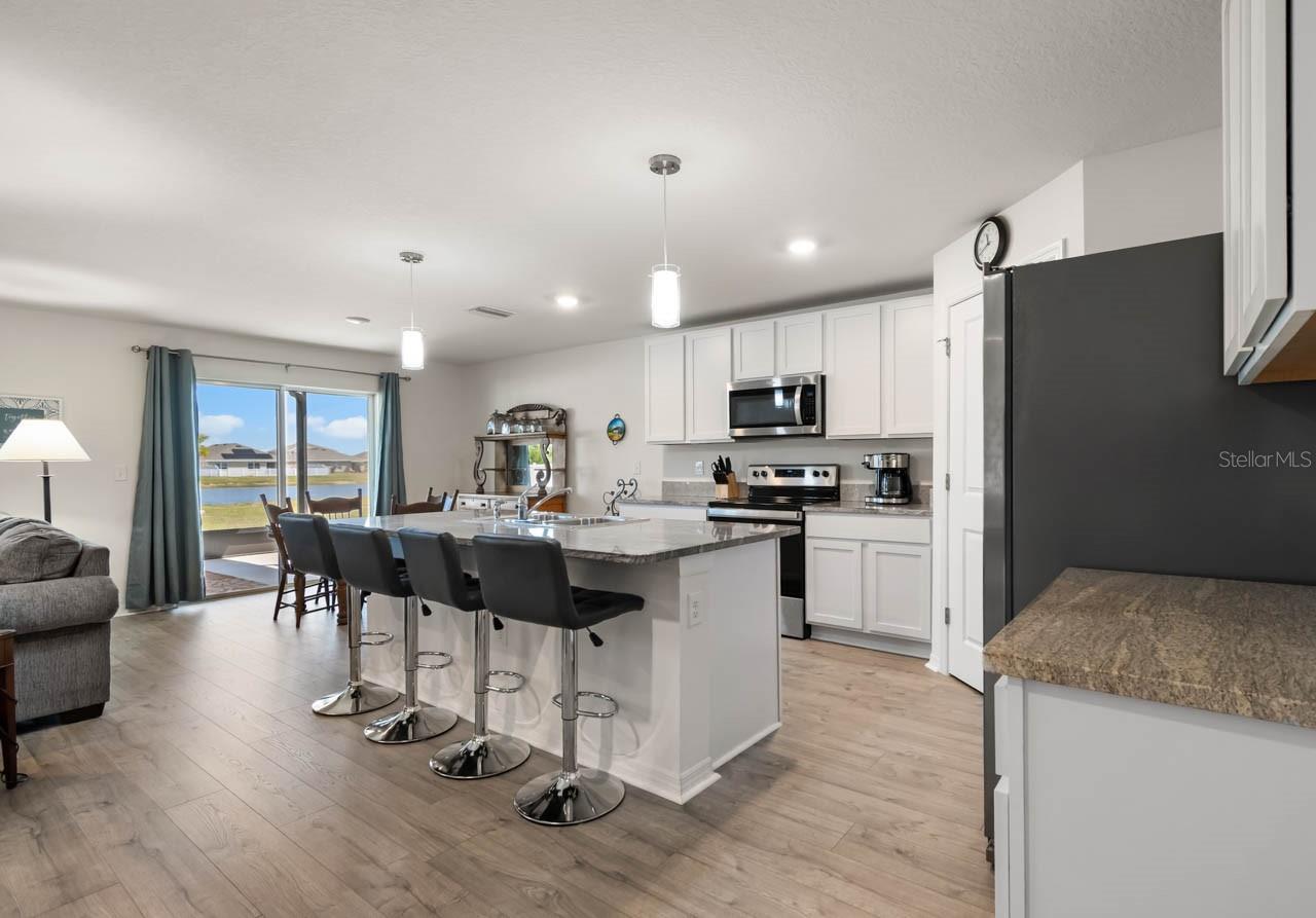 Image 6 of 61 For 718 Tidal Rock Avenue