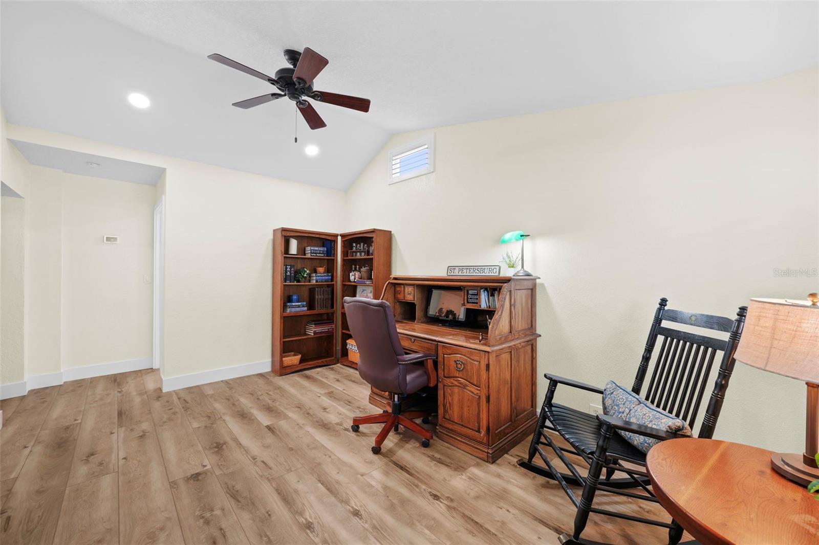 Image 14 of 39 For 430 44th Avenue Ne