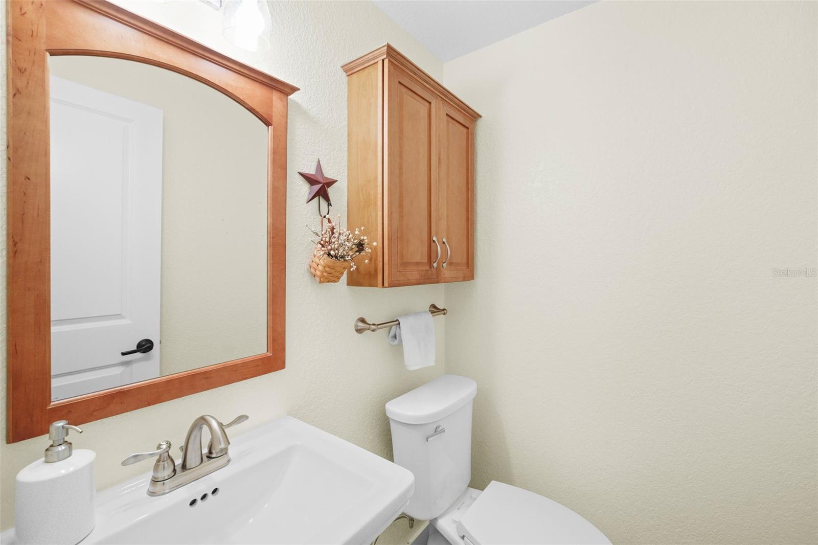 Image 20 of 39 For 430 44th Avenue Ne