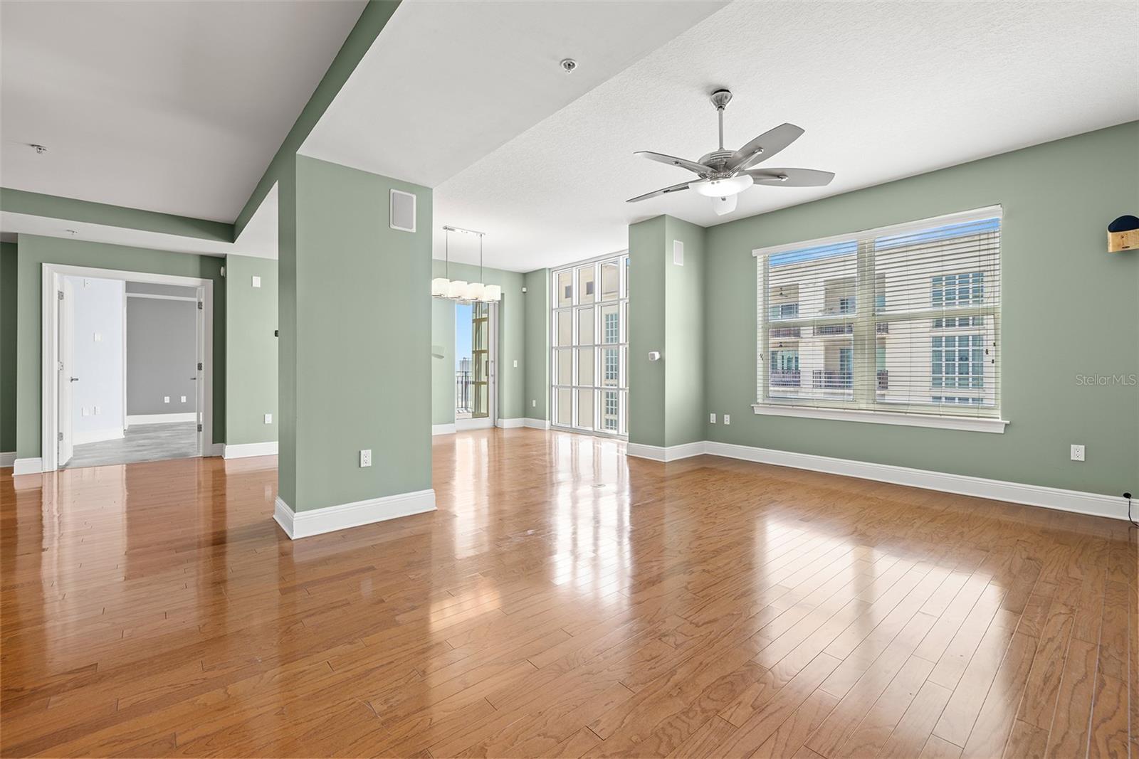 Image 10 of 50 For 1227 Madison Street 902