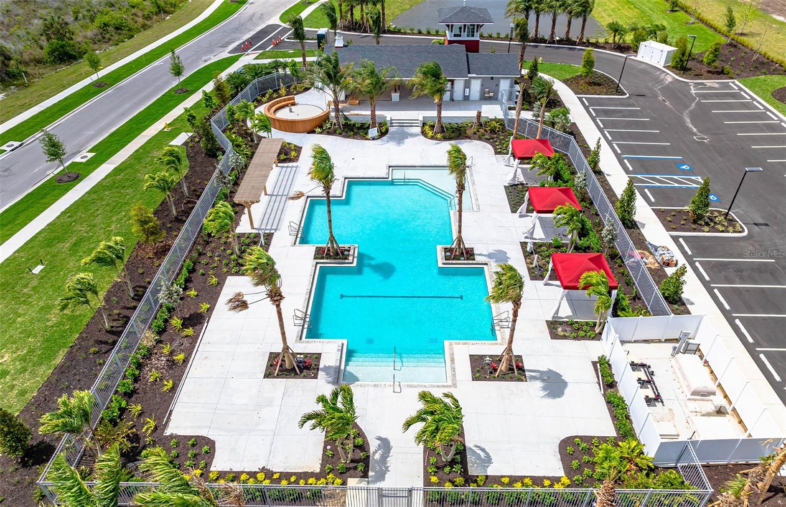 Listing photo id 35 for 17093 Moonflower Drive
