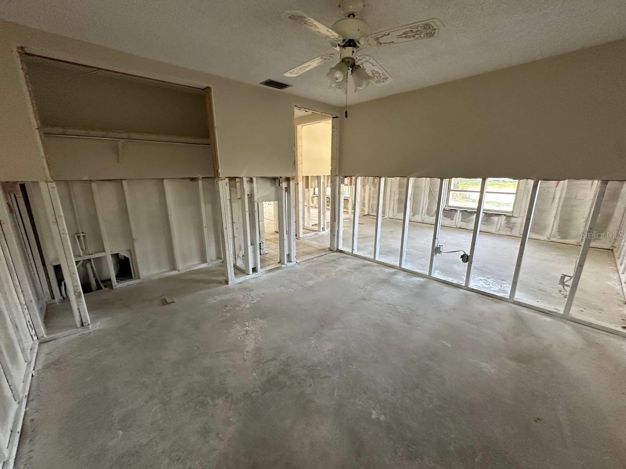 Image 21 of 54 For 8326 Lafitte Drive