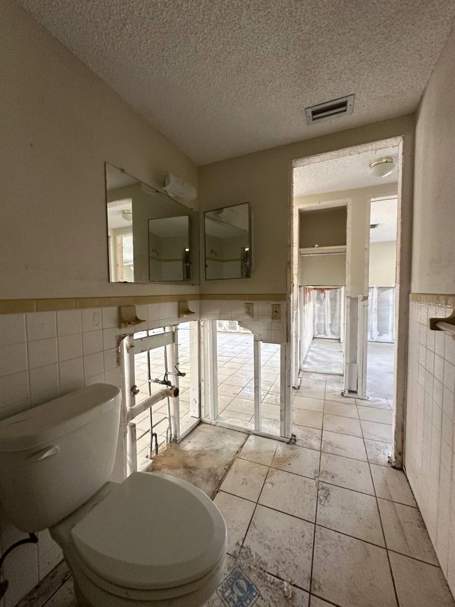 Image 24 of 54 For 8326 Lafitte Drive
