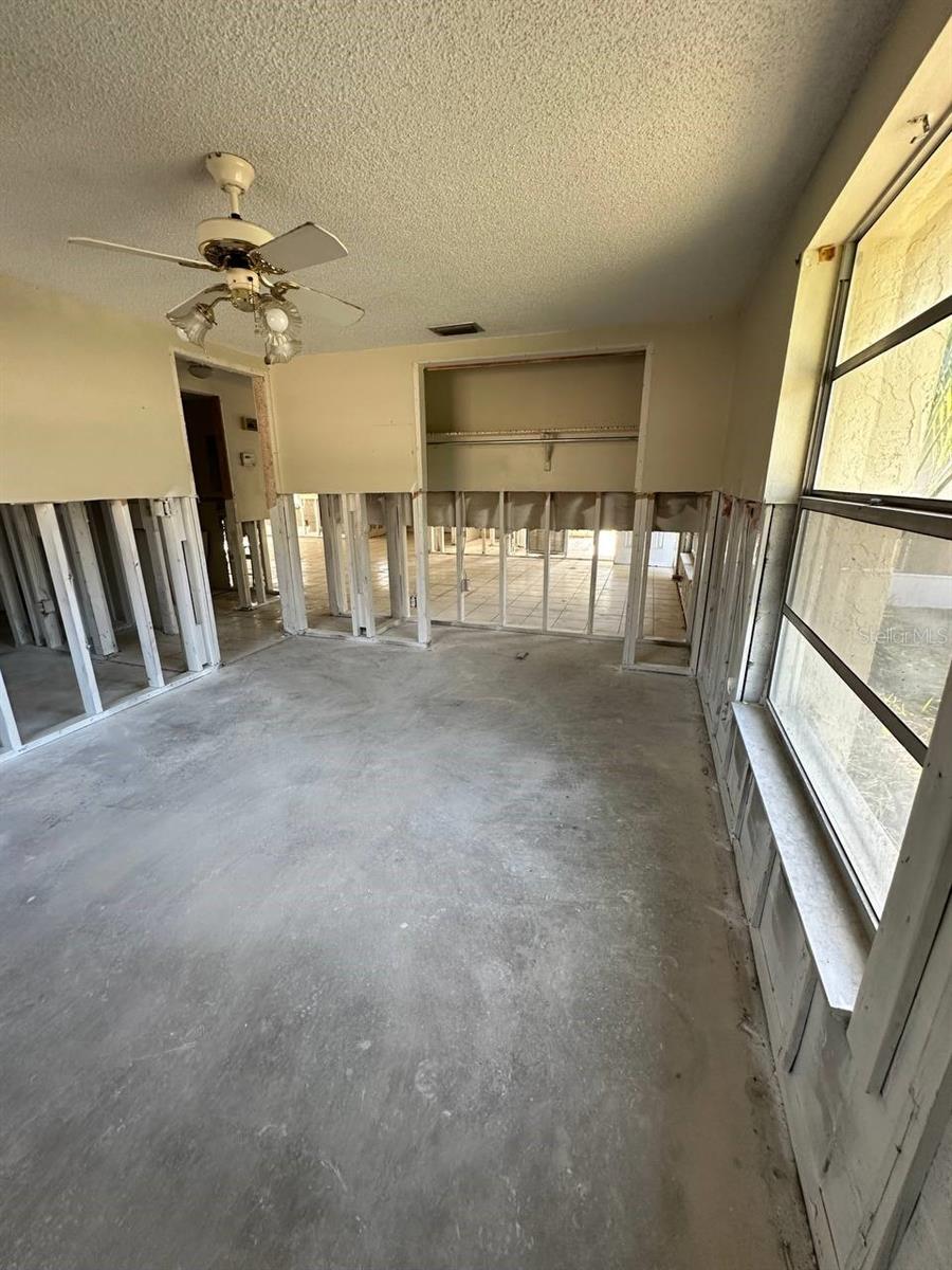 Image 3 of 54 For 8326 Lafitte Drive