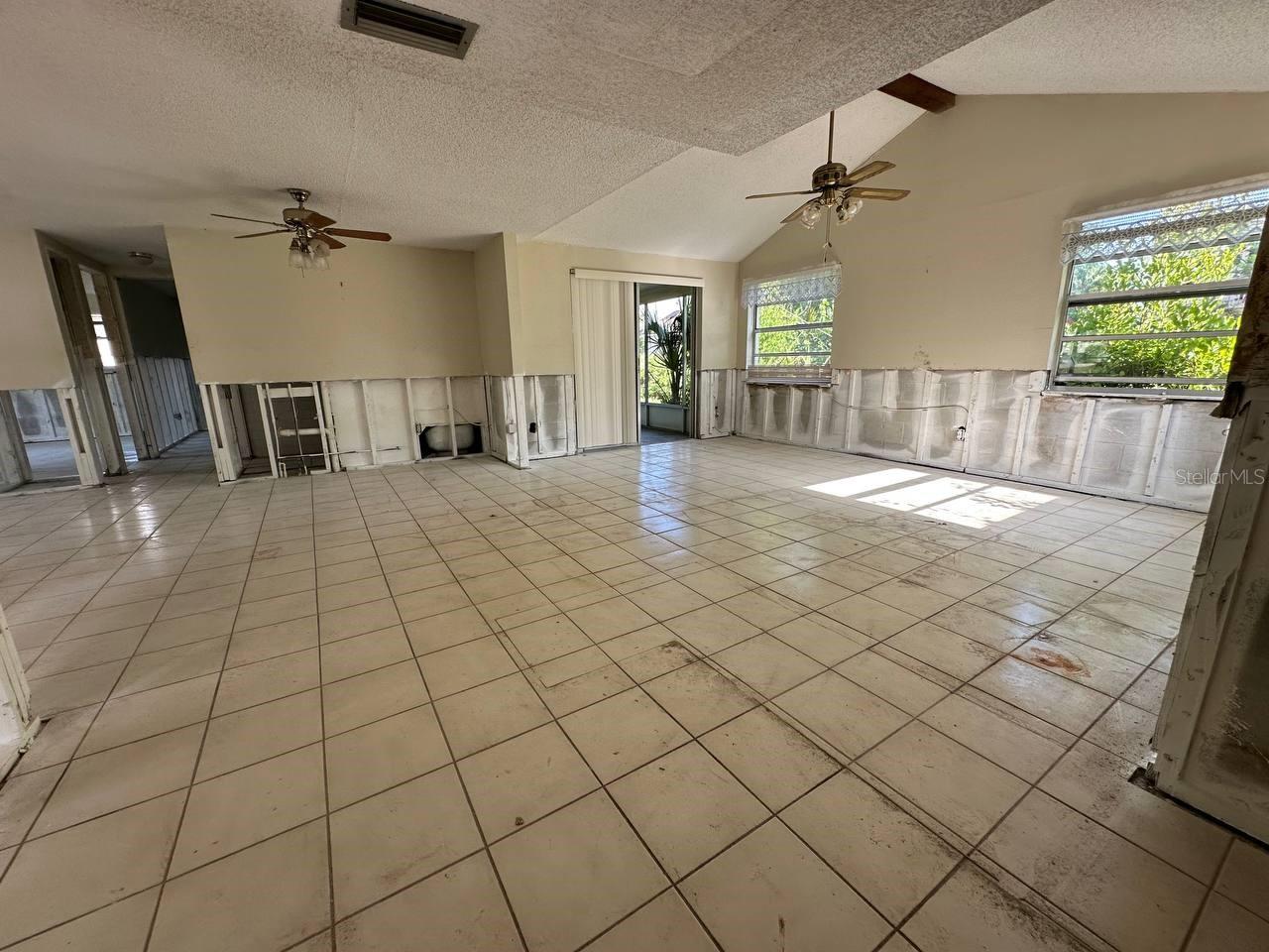 Image 31 of 54 For 8326 Lafitte Drive