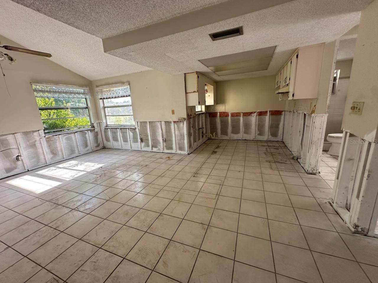 Image 34 of 54 For 8326 Lafitte Drive