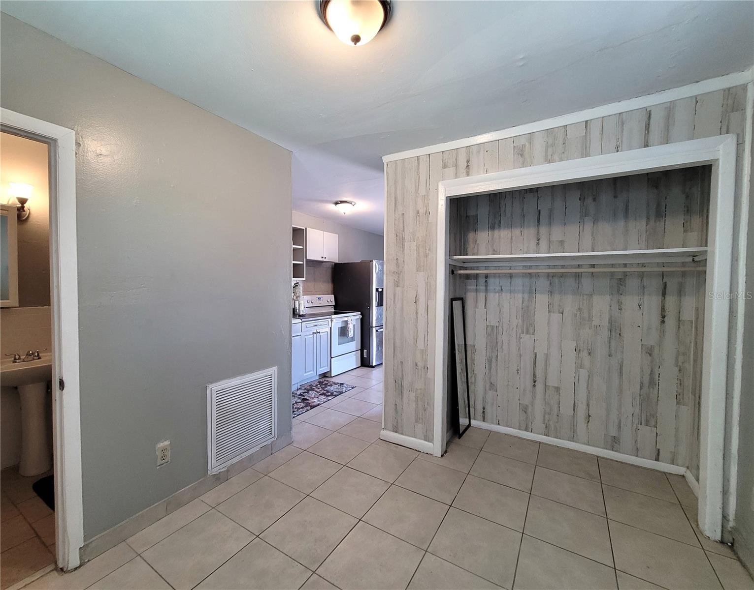 Image 9 of 20 For 5401 14th Avenue