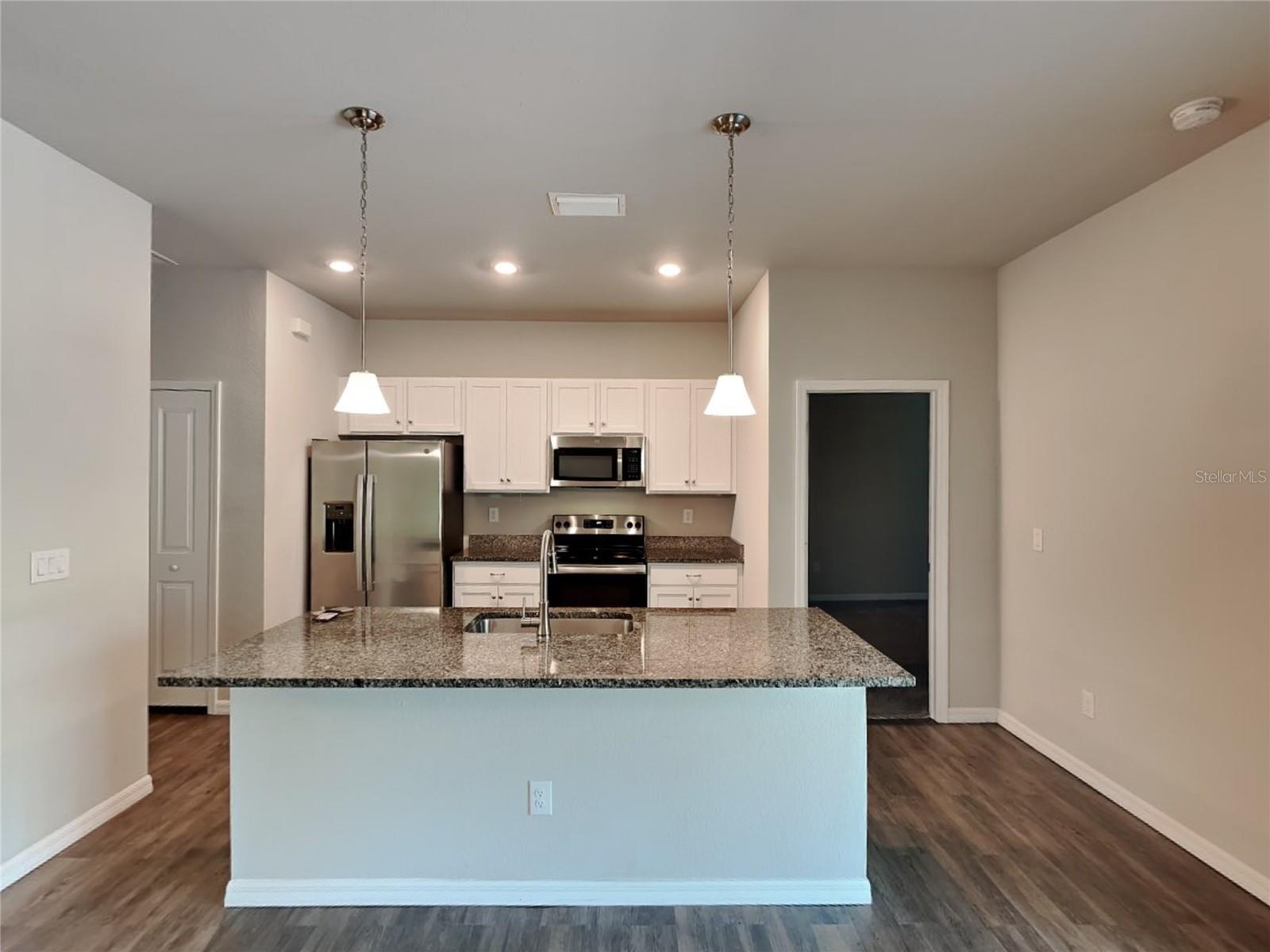 Image 4 of 23 For 14324 Aldridge Avenue