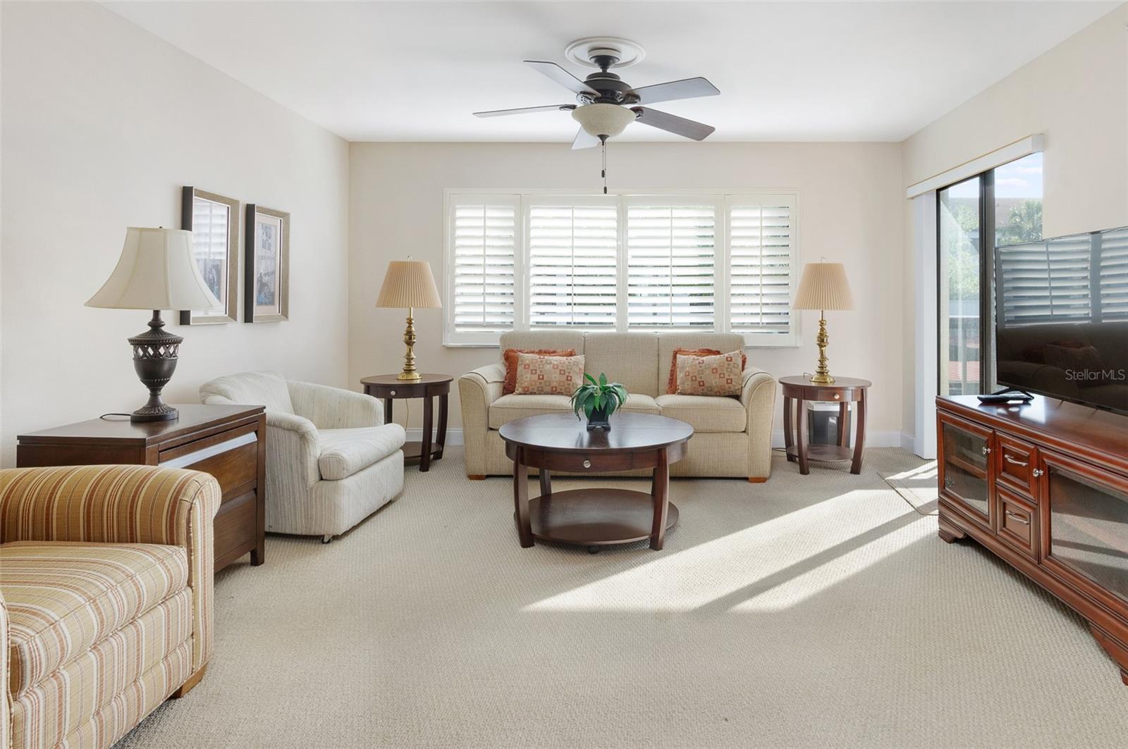 Image 10 of 31 For 2595 Countryside Boulevard 8205