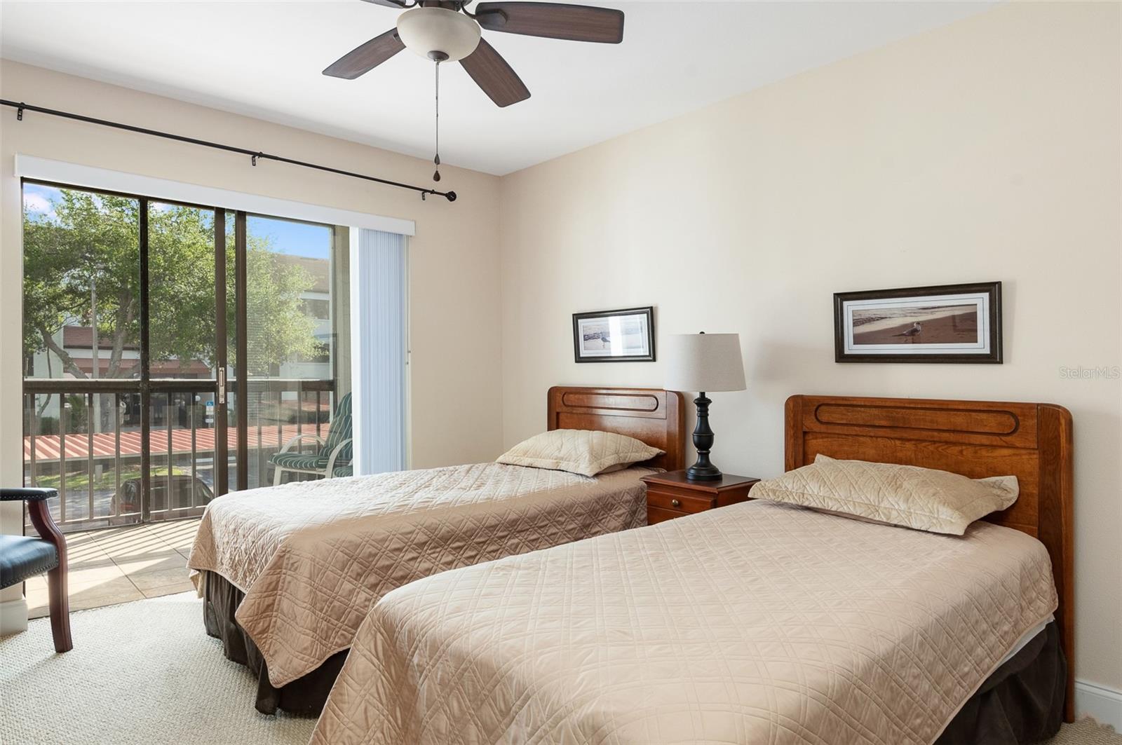 Image 16 of 31 For 2595 Countryside Boulevard 8205