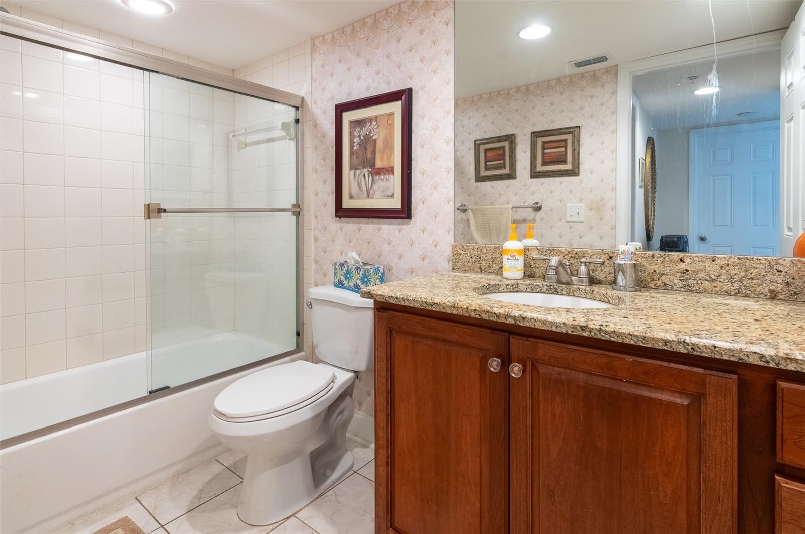 Image 18 of 31 For 2595 Countryside Boulevard 8205