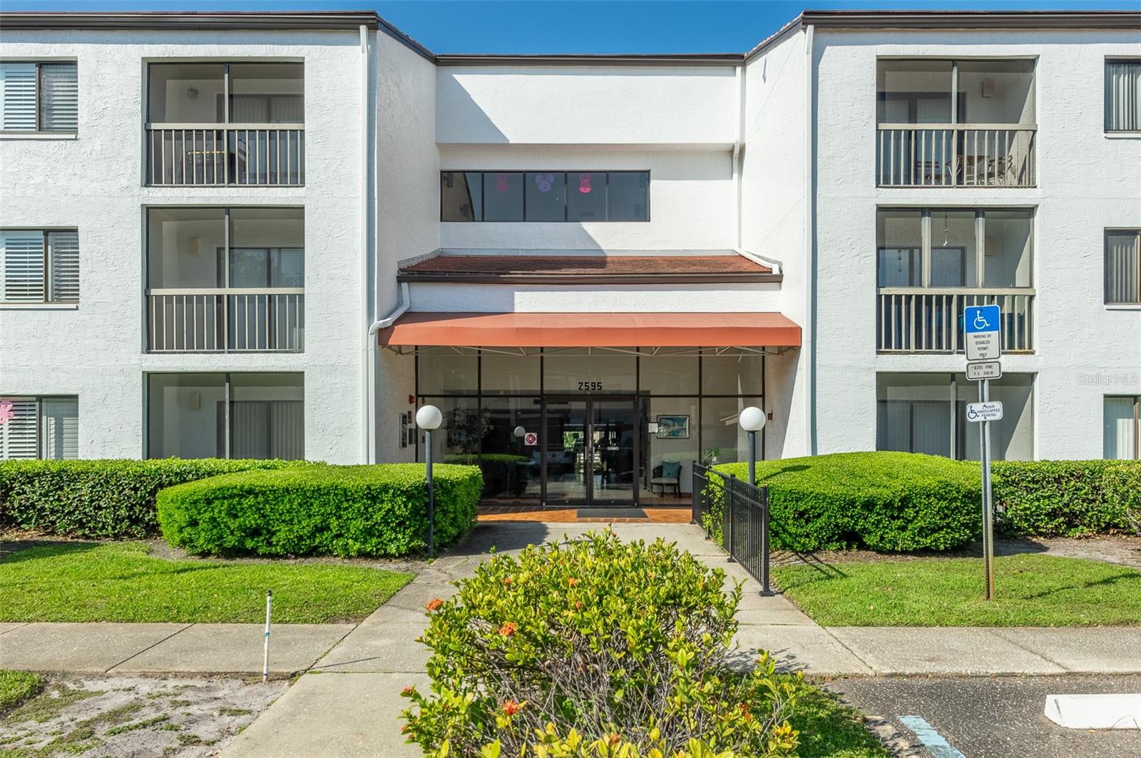Image 2 of 31 For 2595 Countryside Boulevard 8205