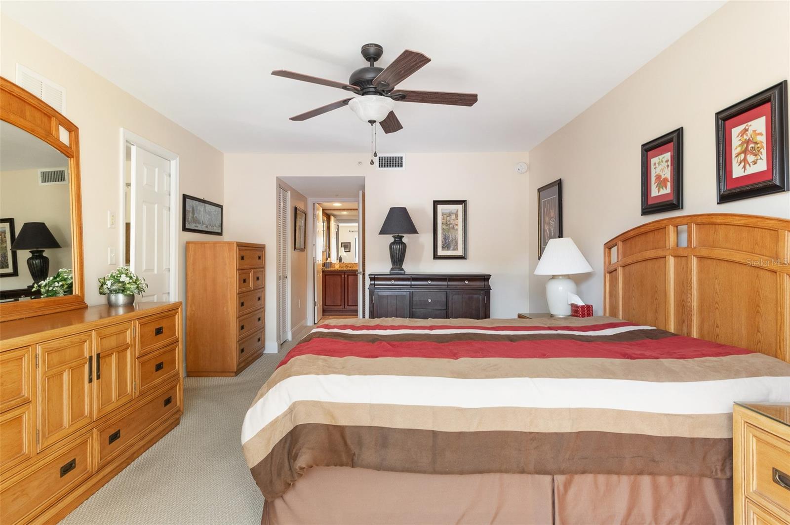 Image 20 of 31 For 2595 Countryside Boulevard 8205