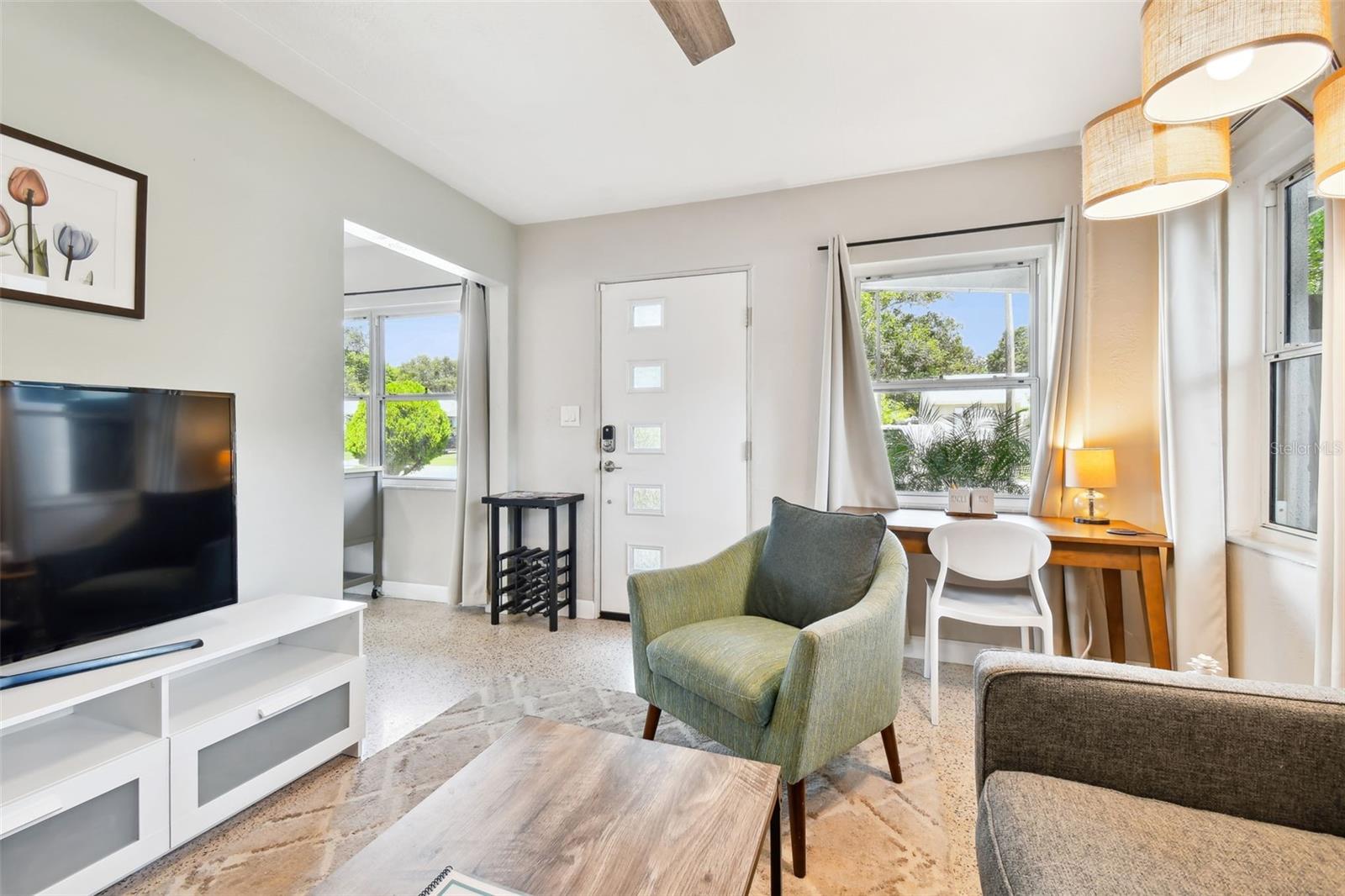Image 11 of 62 For 3626 17th Street N