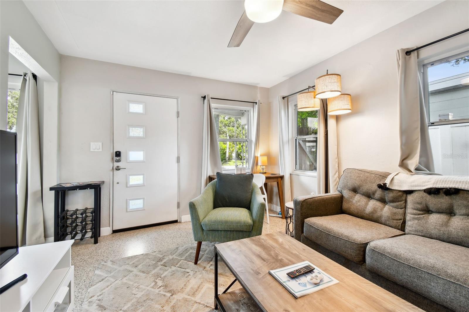 Image 12 of 62 For 3626 17th Street N
