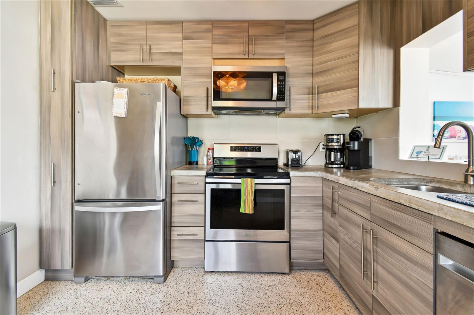 Image 16 of 62 For 3626 17th Street N