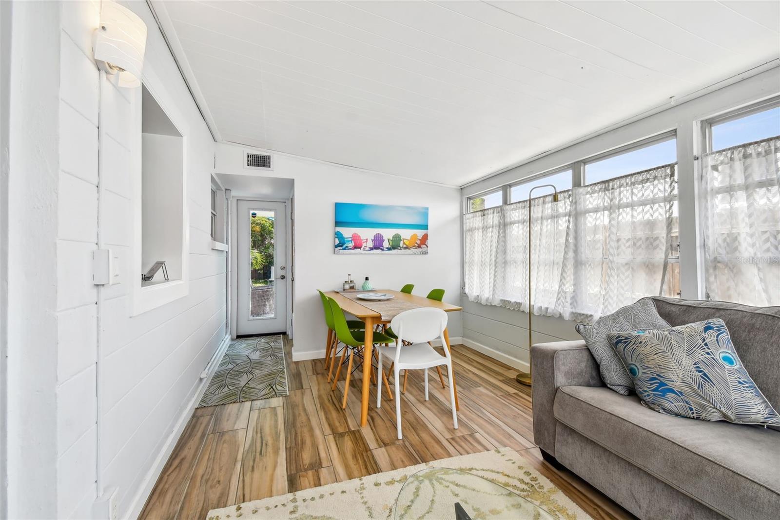 Image 20 of 62 For 3626 17th Street N