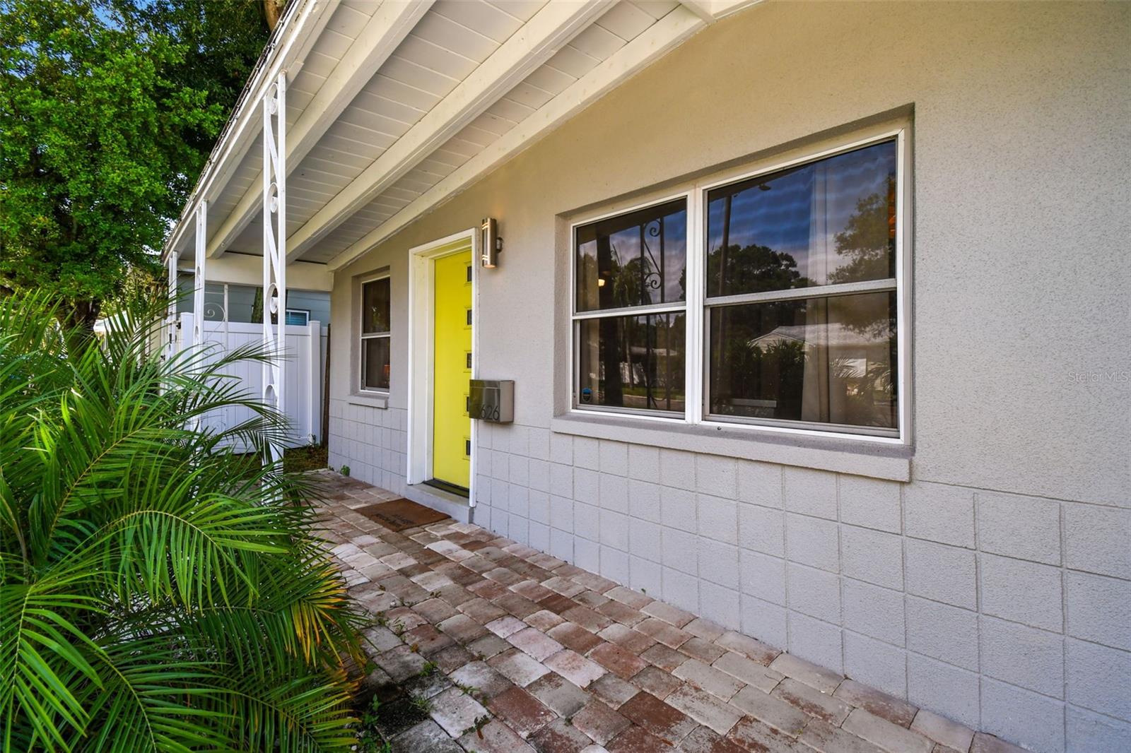 Image 4 of 62 For 3626 17th Street N