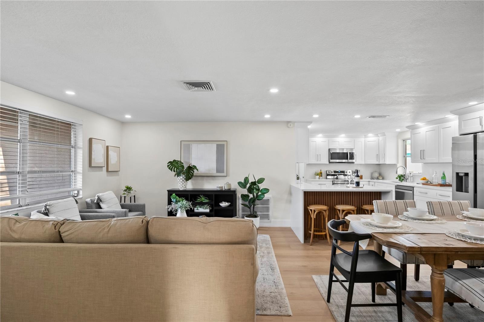 Image 7 of 42 For 9218 Glen Moor Lane