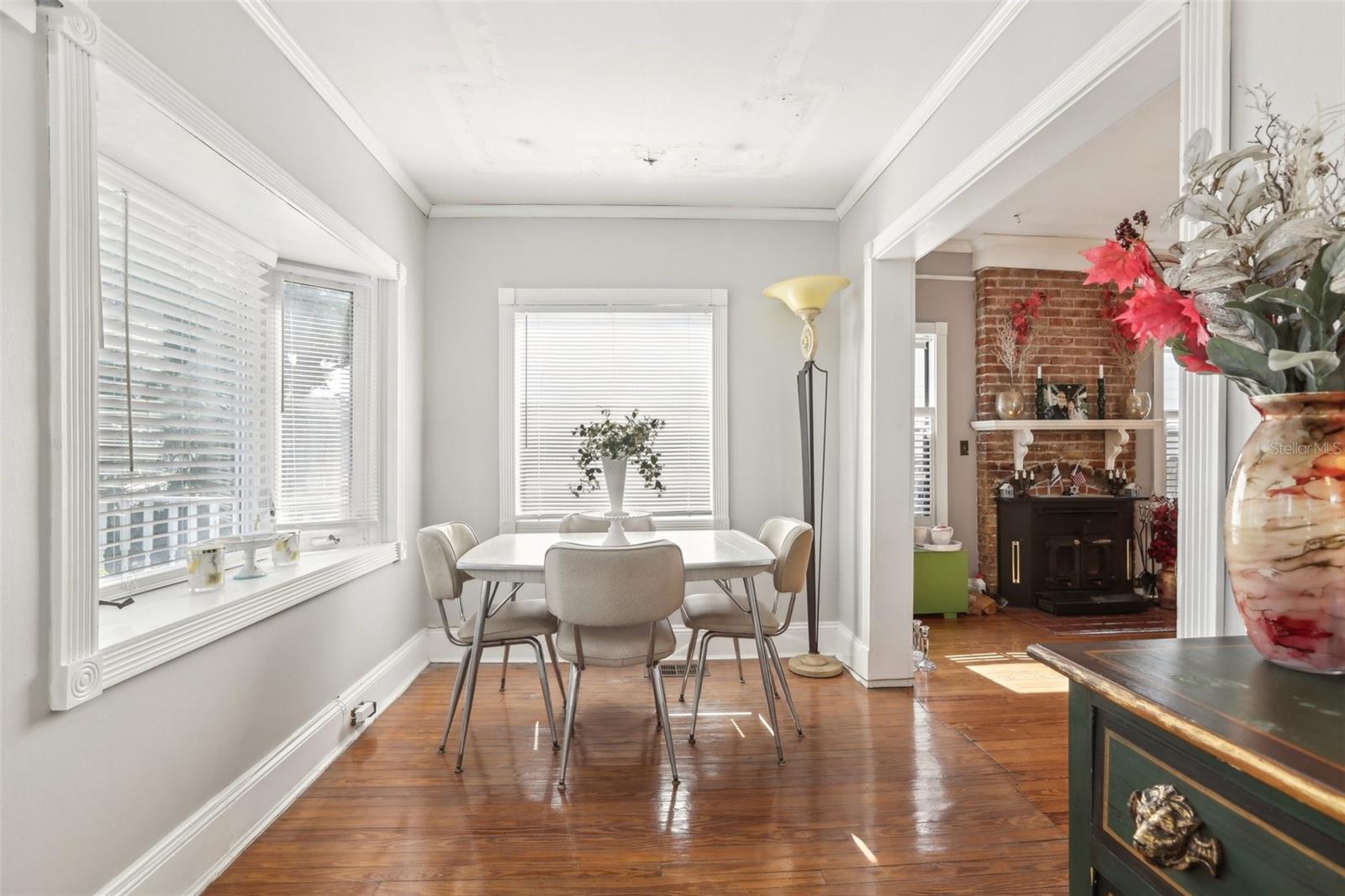 Image 11 of 40 For 757 32nd Avenue N