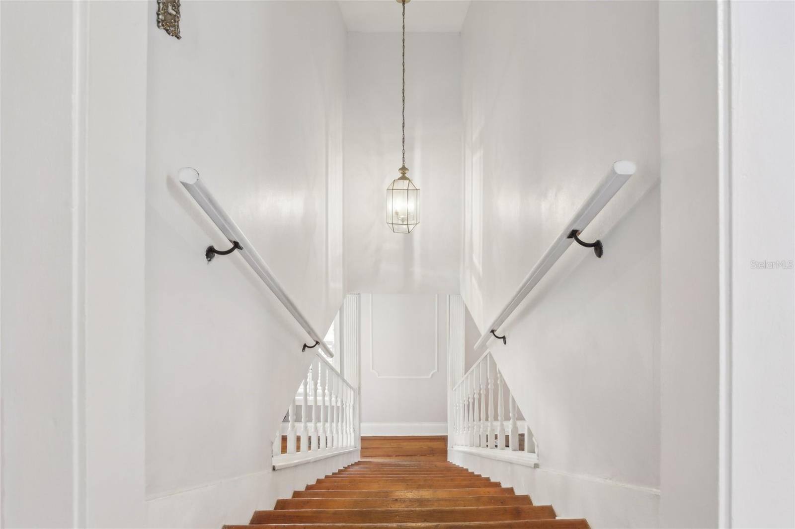 Image 22 of 40 For 757 32nd Avenue N