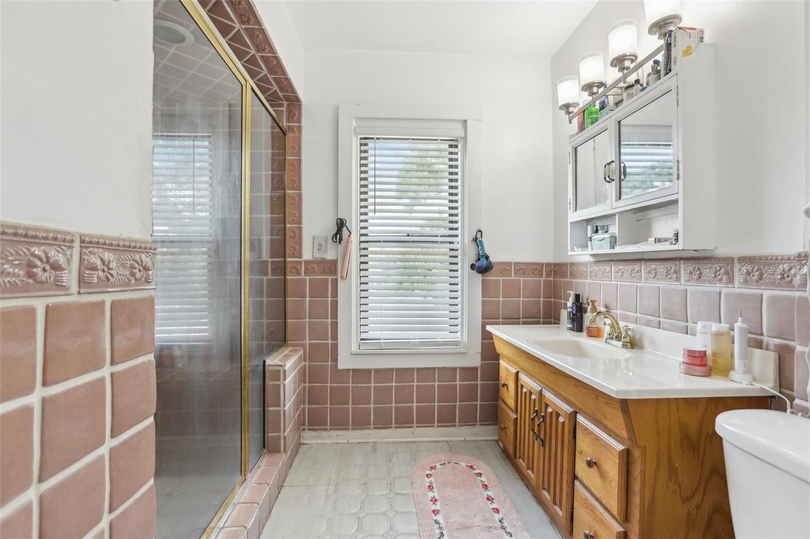 Image 24 of 40 For 757 32nd Avenue N