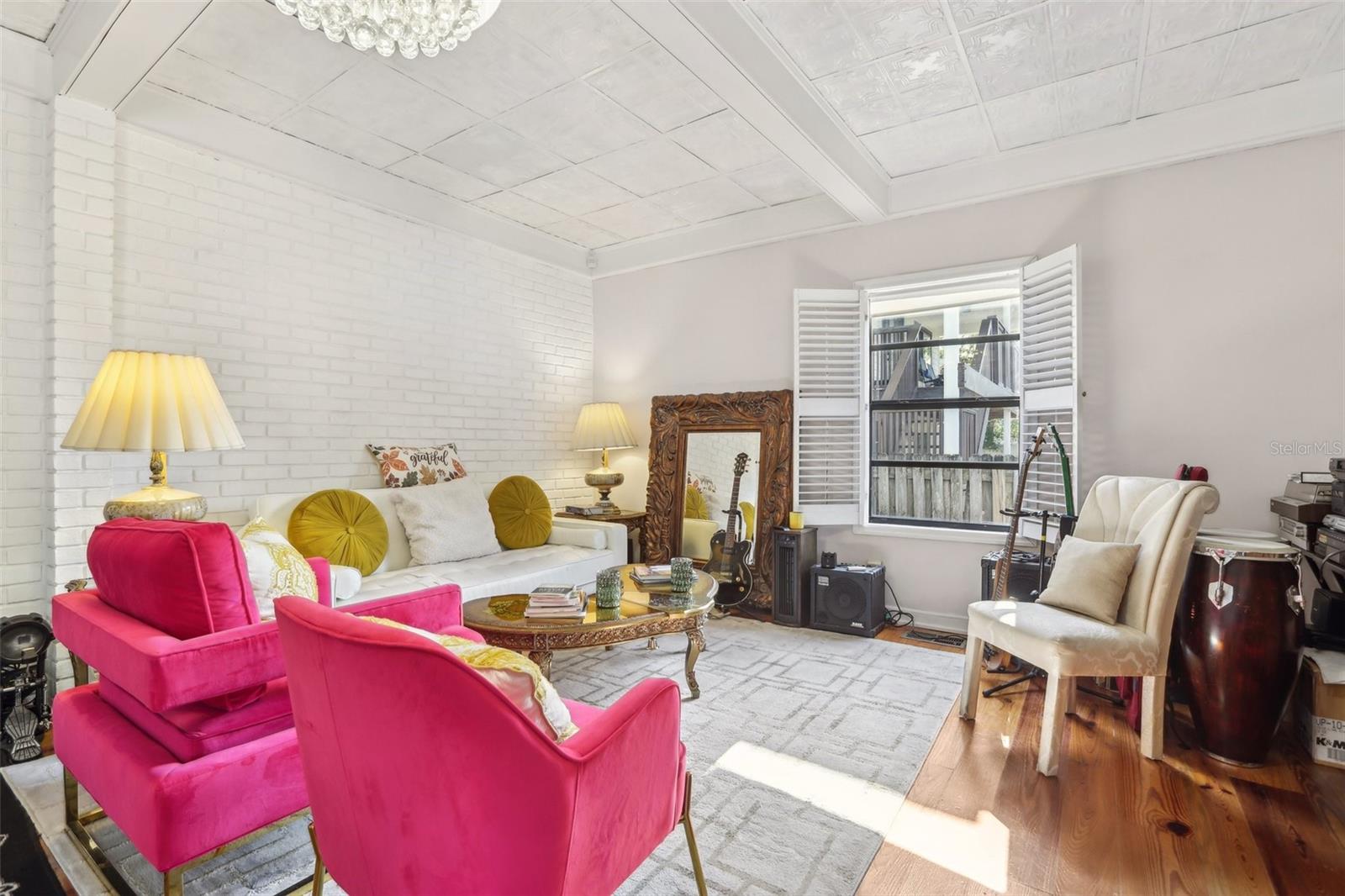 Image 32 of 40 For 757 32nd Avenue N
