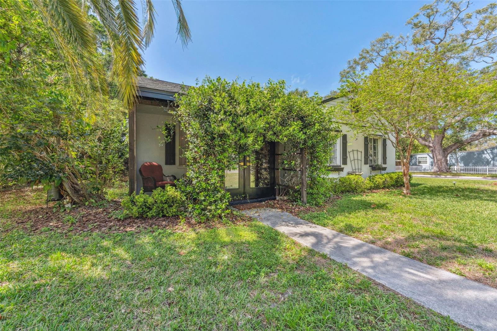 Image 3 of 55 For 433 San Salvador Drive