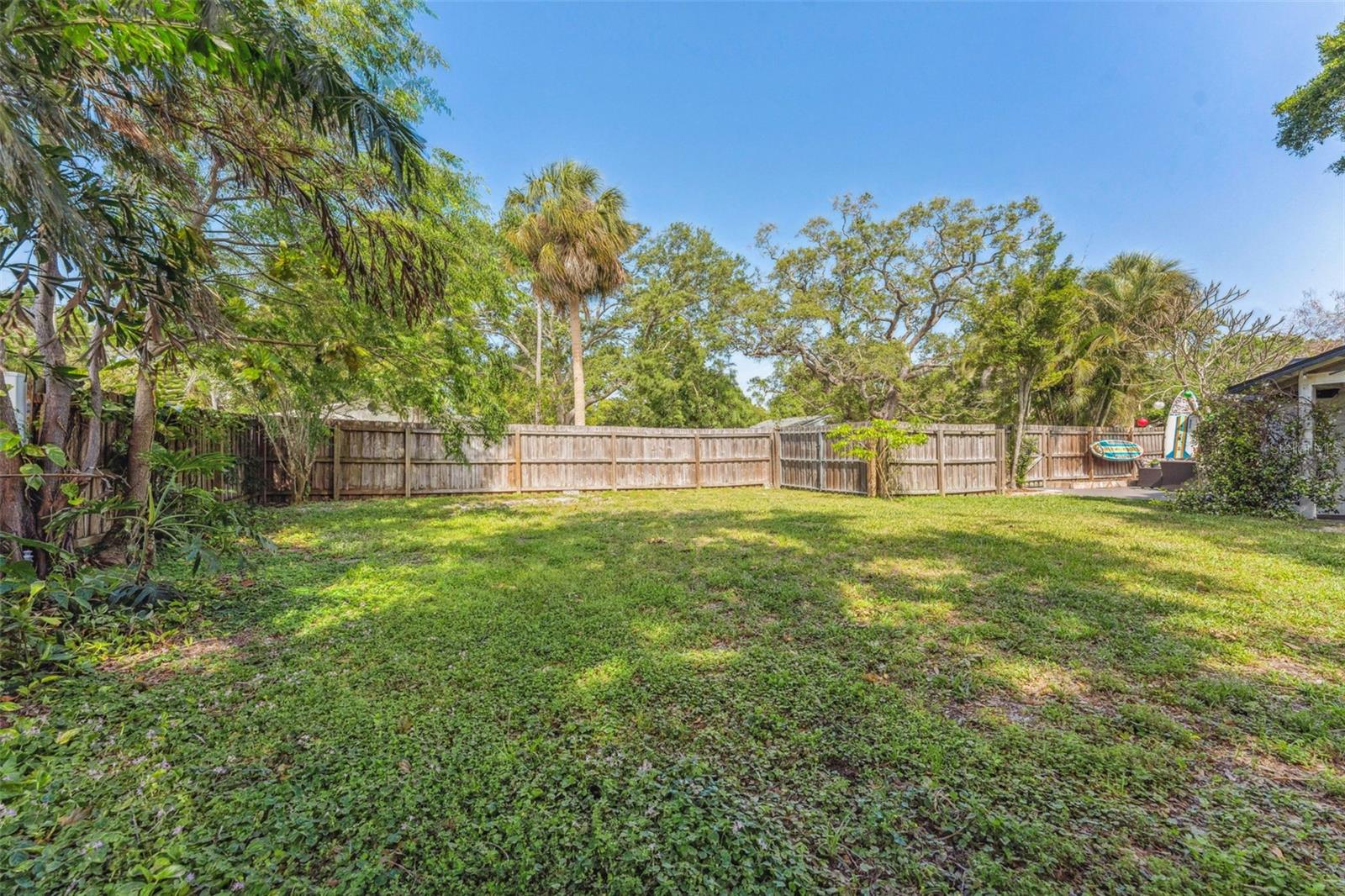 Image 33 of 55 For 433 San Salvador Drive
