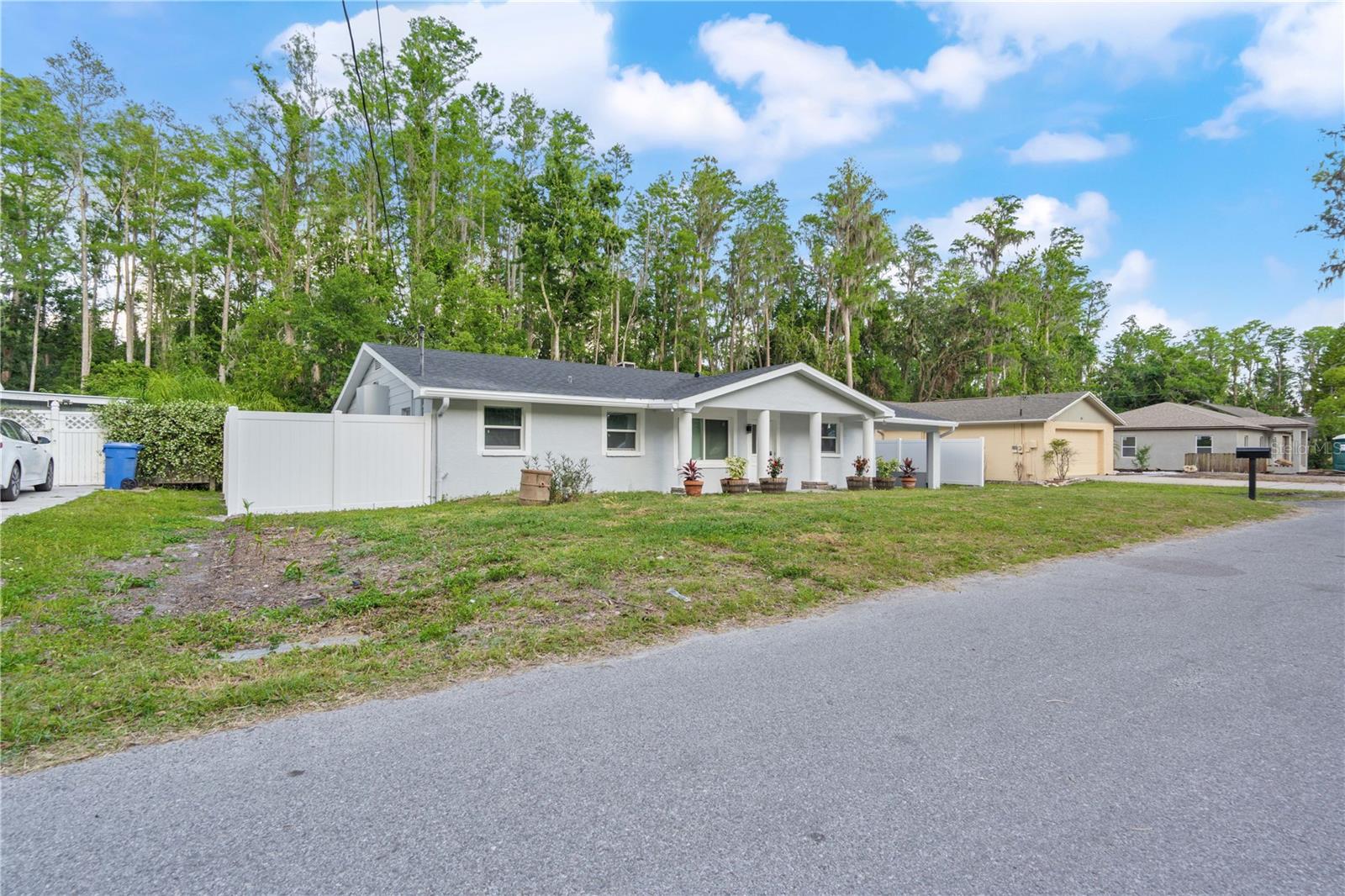 Details for 16411 Lake Byrd Drive, TAMPA, FL 33618