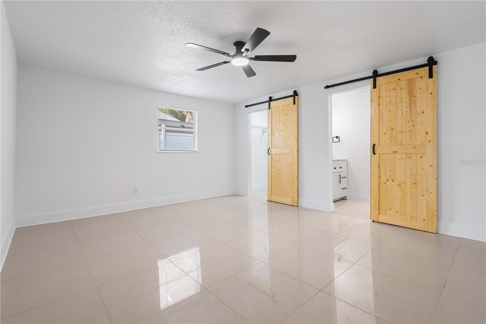 Image 36 of 54 For 16411 Lake Byrd Drive