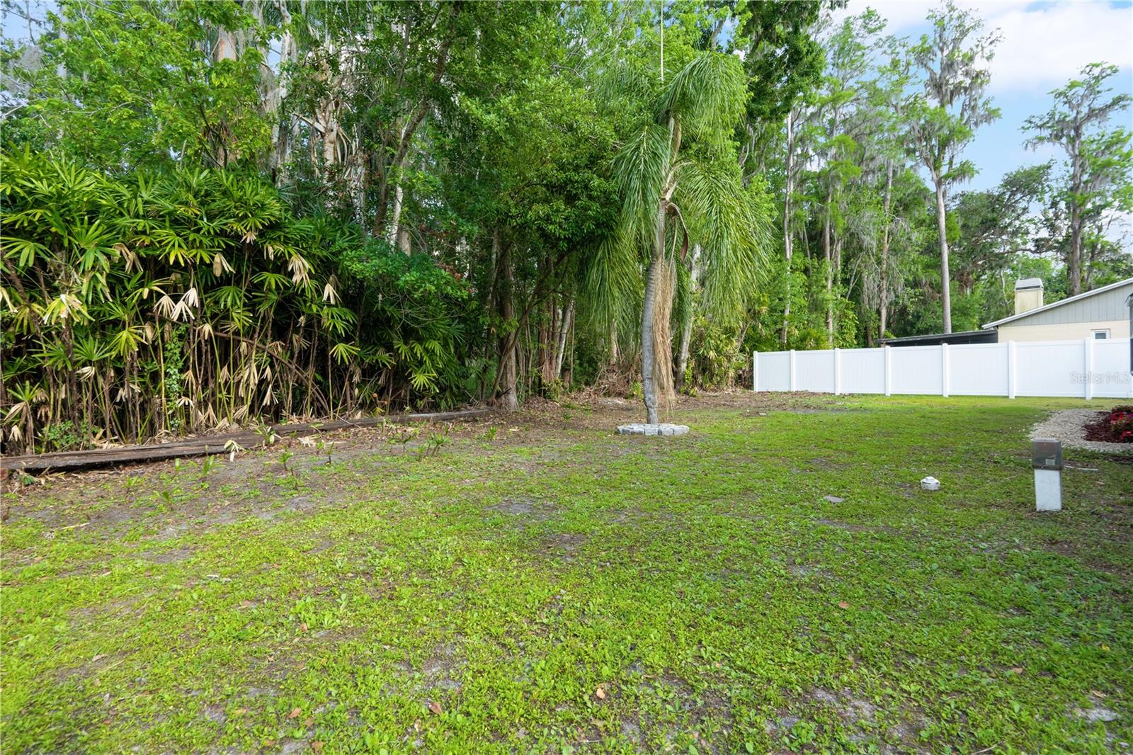 Image 42 of 54 For 16411 Lake Byrd Drive