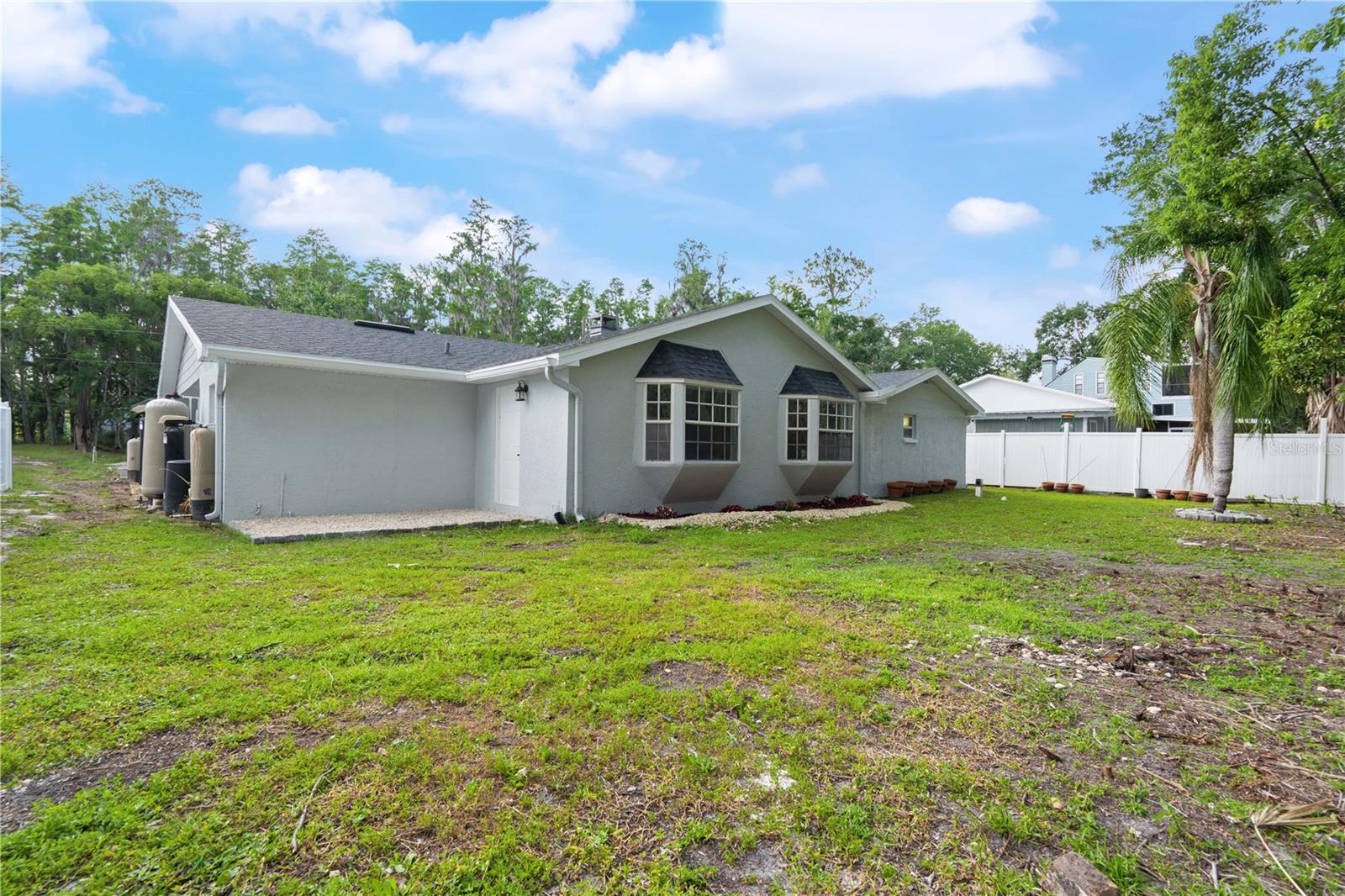 Image 43 of 54 For 16411 Lake Byrd Drive
