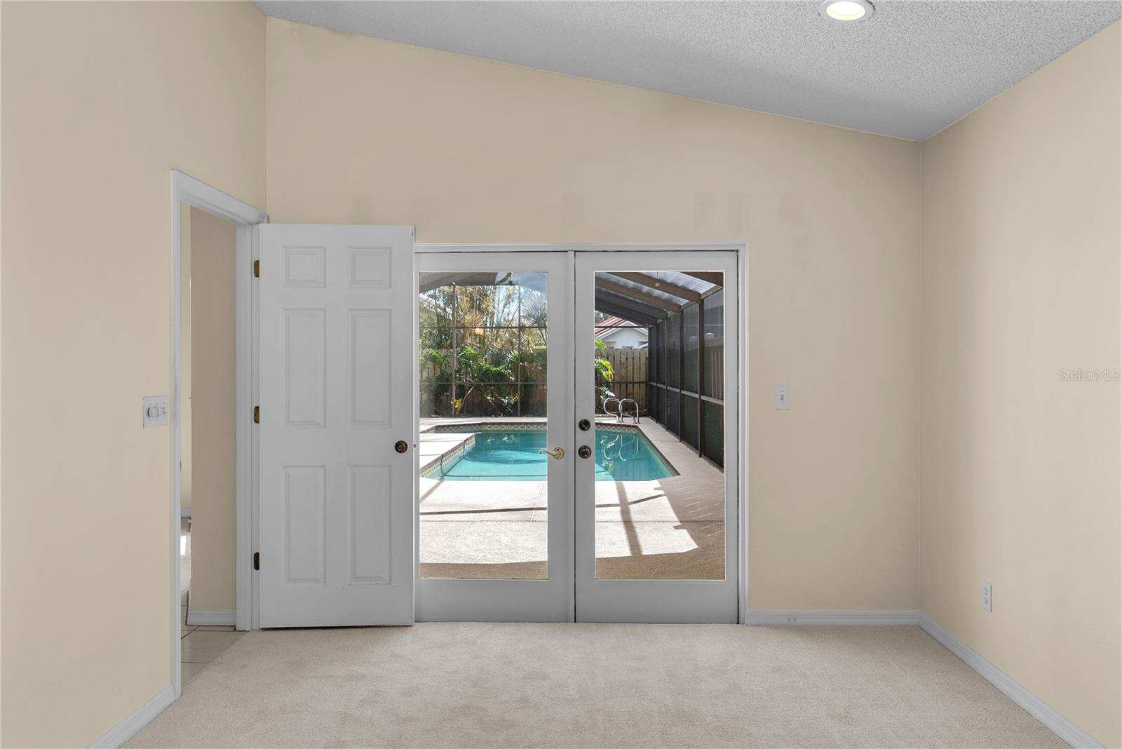 Image 22 of 41 For 5290 White Sand Circle Ne
