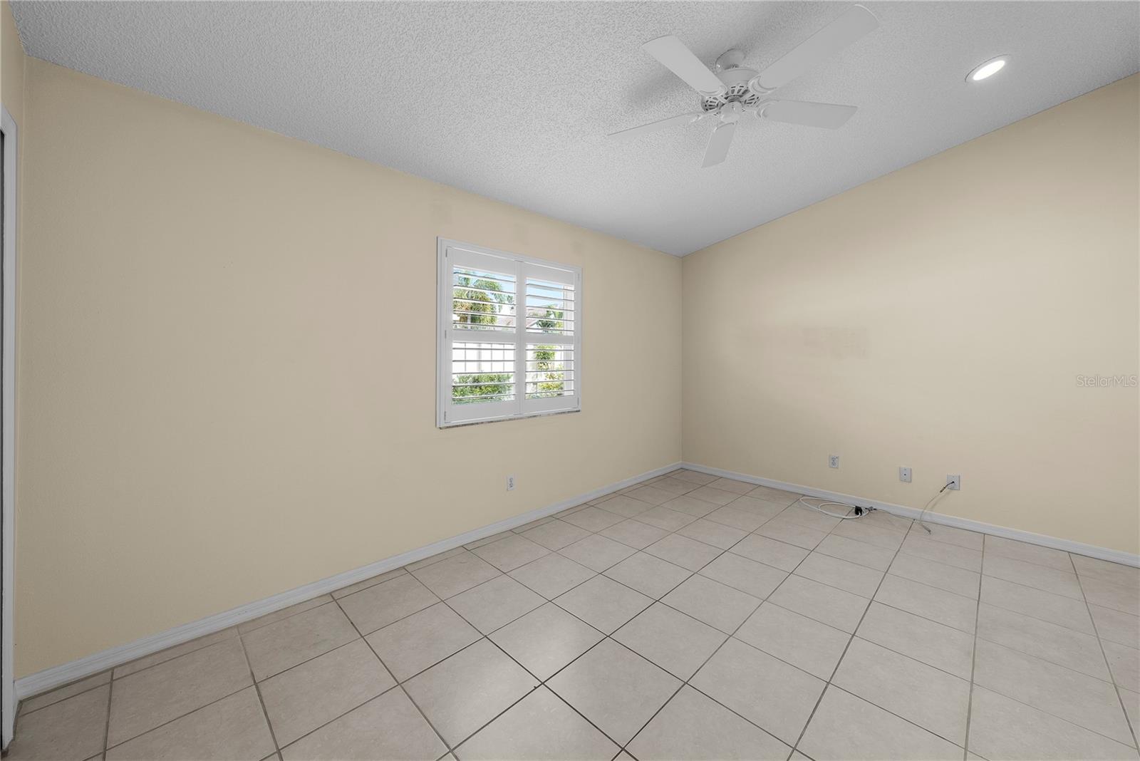 Image 24 of 41 For 5290 White Sand Circle Ne