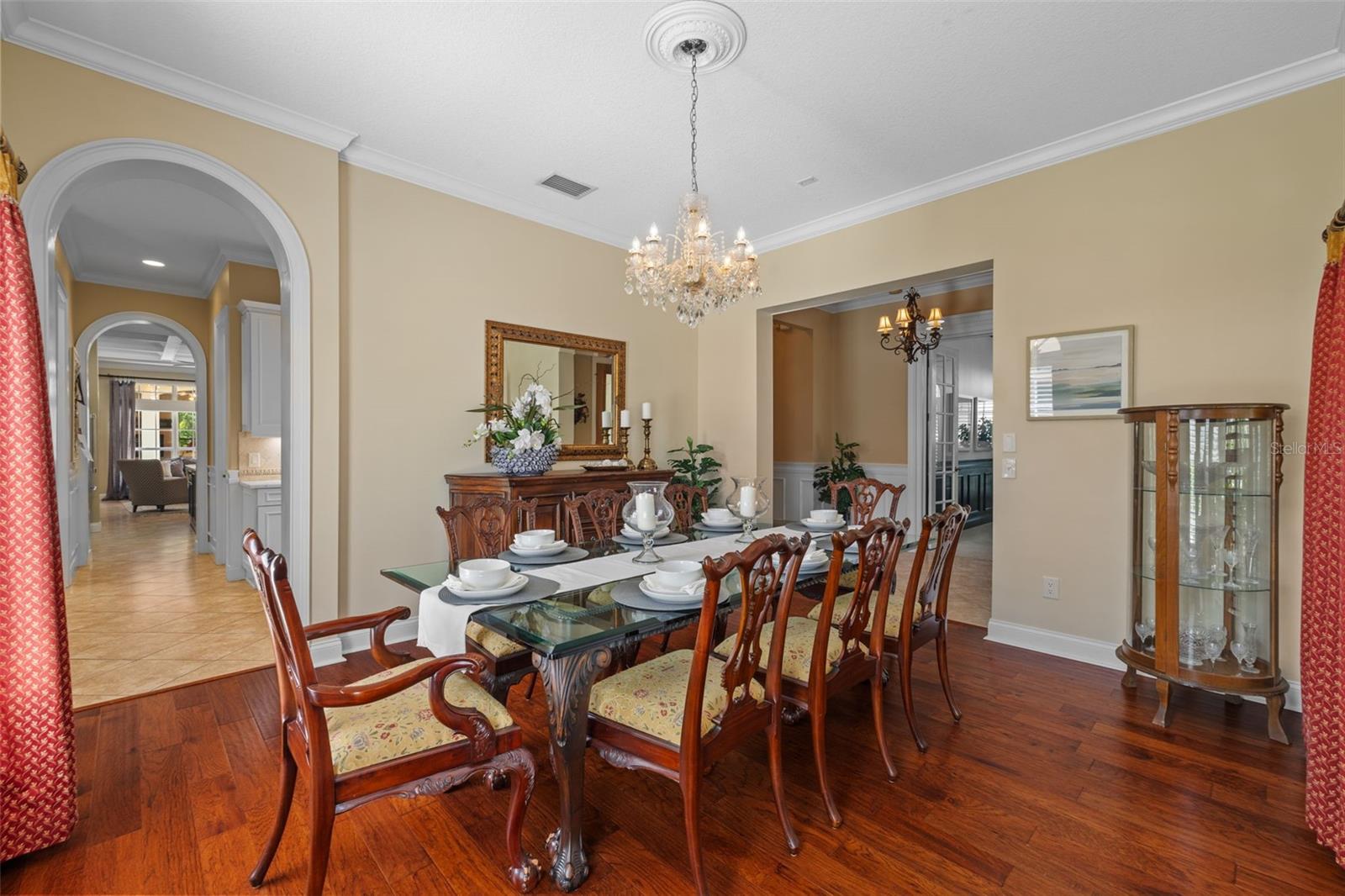 Image 10 of 69 For 1915 Floresta View Drive