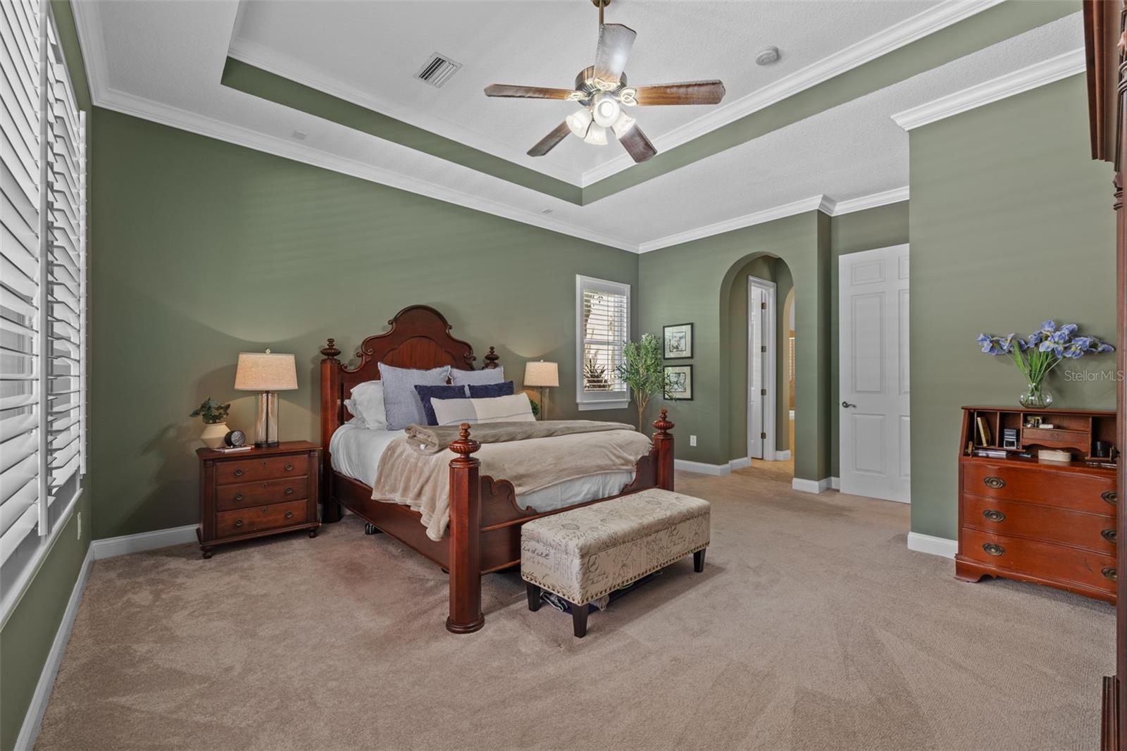 Image 33 of 69 For 1915 Floresta View Drive