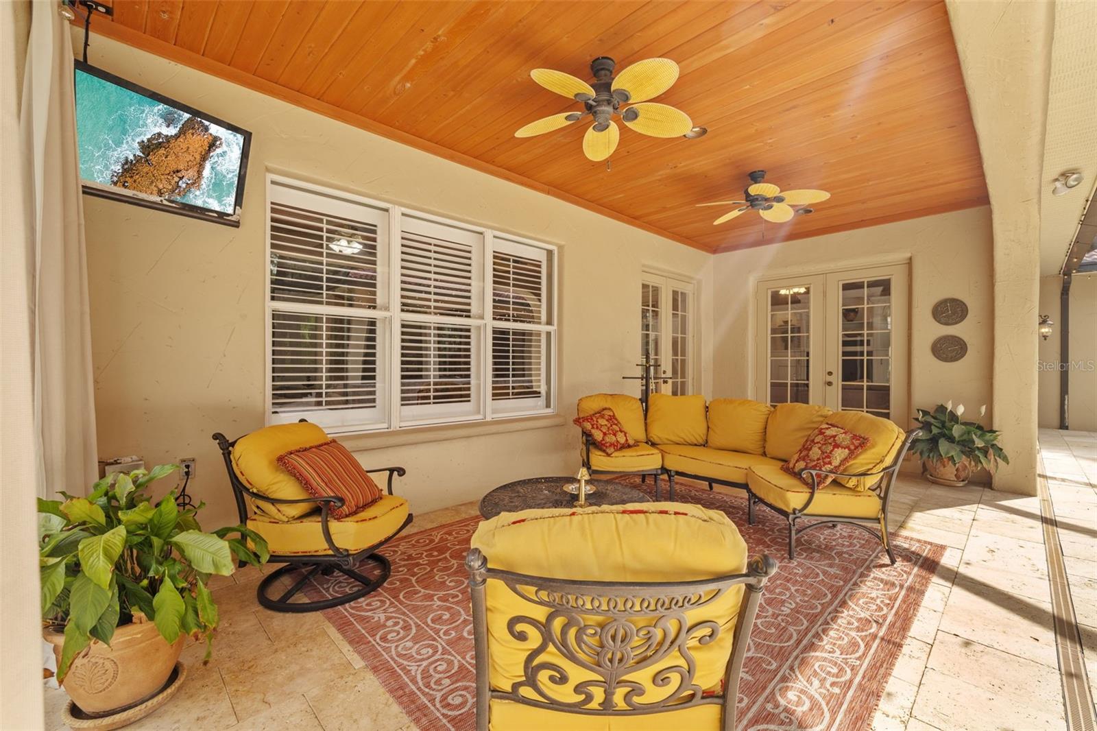 Image 47 of 69 For 1915 Floresta View Drive