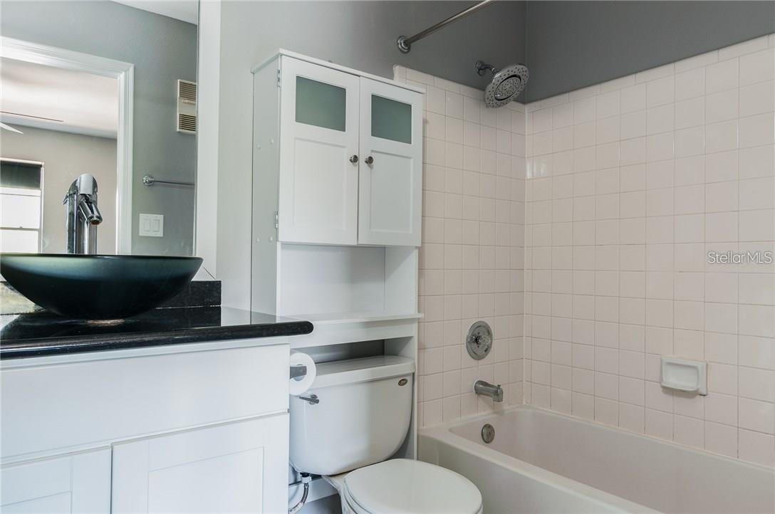Image 12 of 27 For 1400 Gandy Boulevard N 708