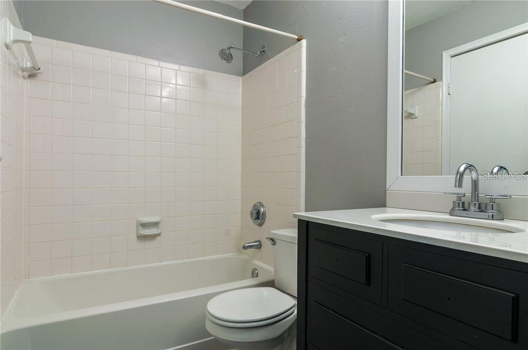 Image 9 of 27 For 1400 Gandy Boulevard N 708