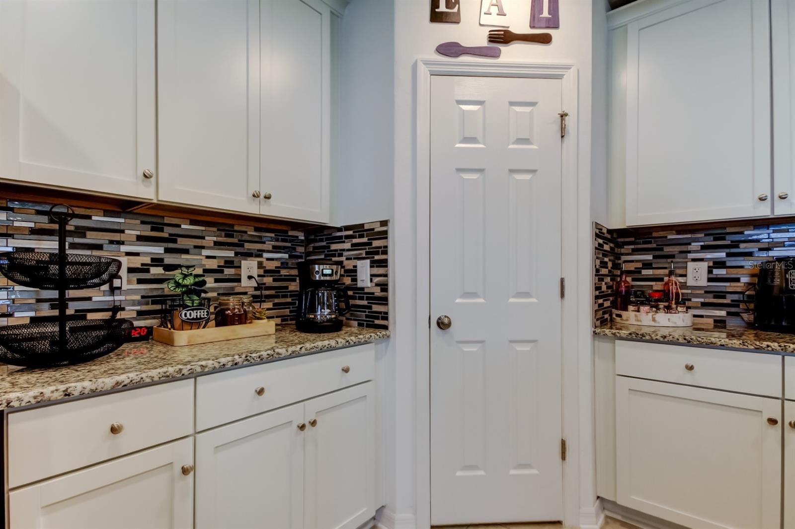 Image 10 of 70 For 12407 Hilltop Farms Drive