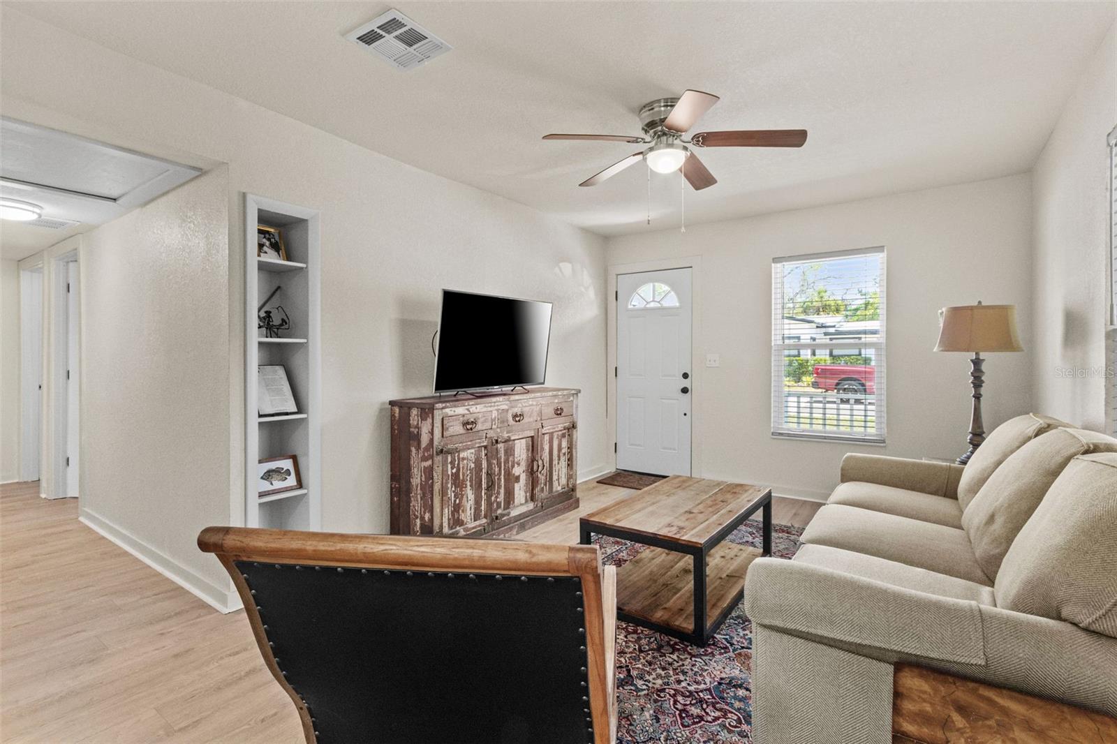 Image 10 of 23 For 3906 Ola Avenue