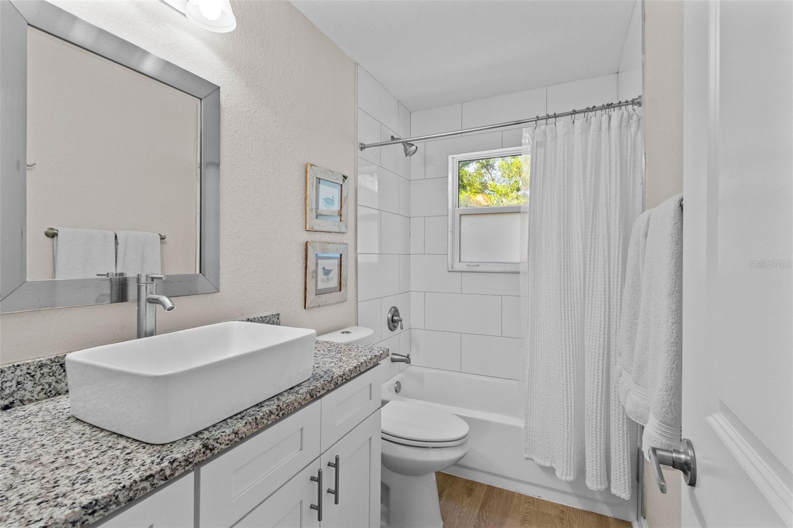 Image 16 of 23 For 3906 Ola Avenue