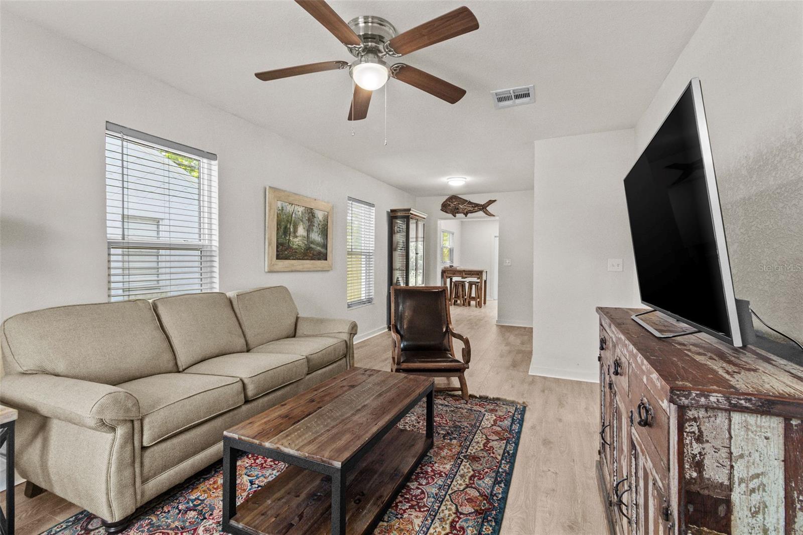 Image 5 of 23 For 3906 Ola Avenue