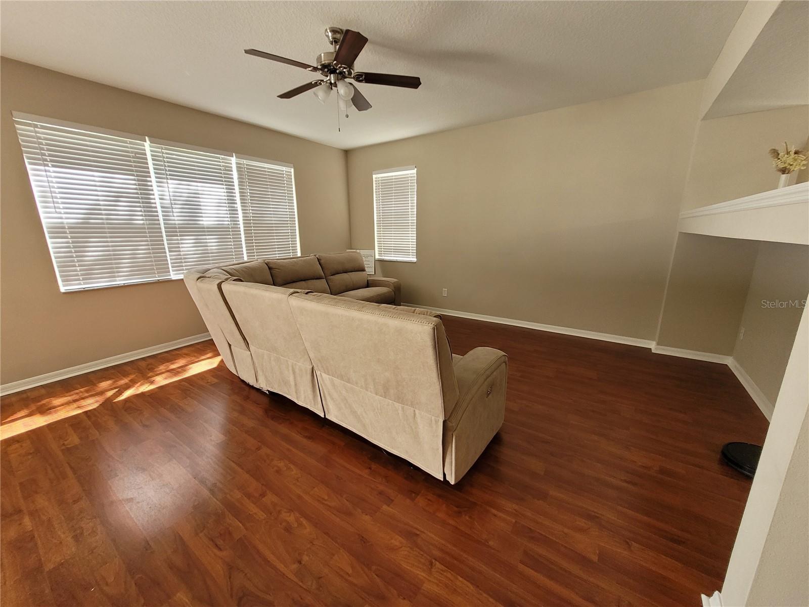 Image 16 of 44 For 4633 White Bay Circle