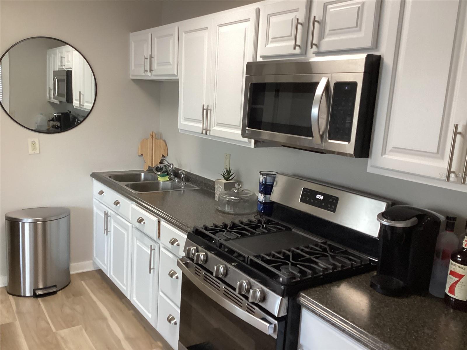 Image 6 of 26 For 6062 Oak Ridge Avenue