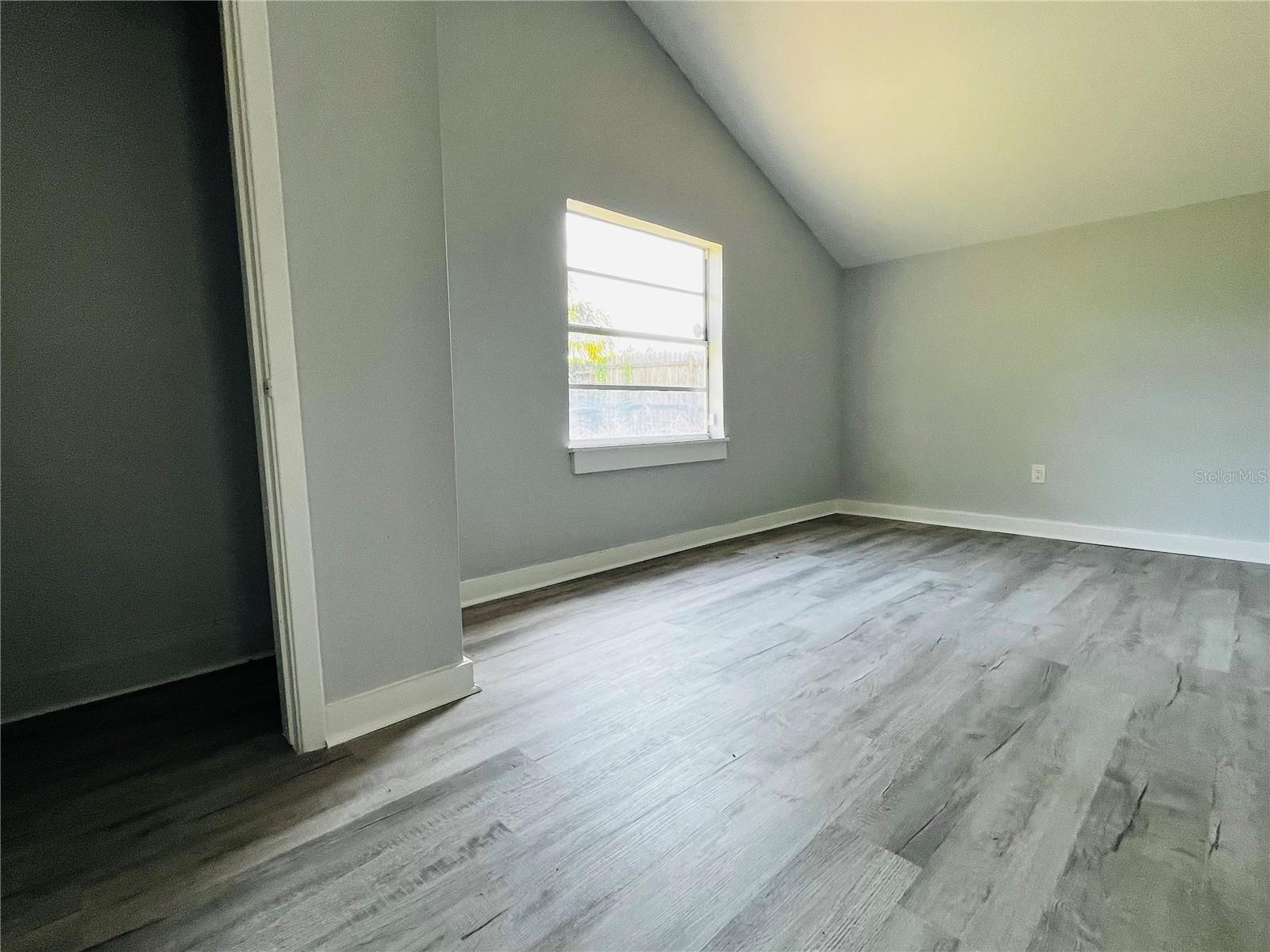 Image 17 of 38 For 2852 60th Avenue N